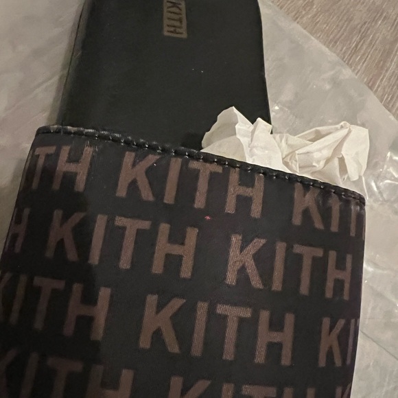 KITH Monogram Slides - Picture 3 of 6